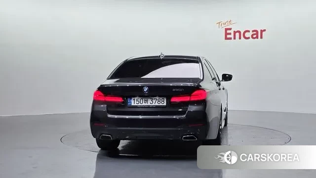 BMW 5 Series (G30) id 3701564 из Кореи 14