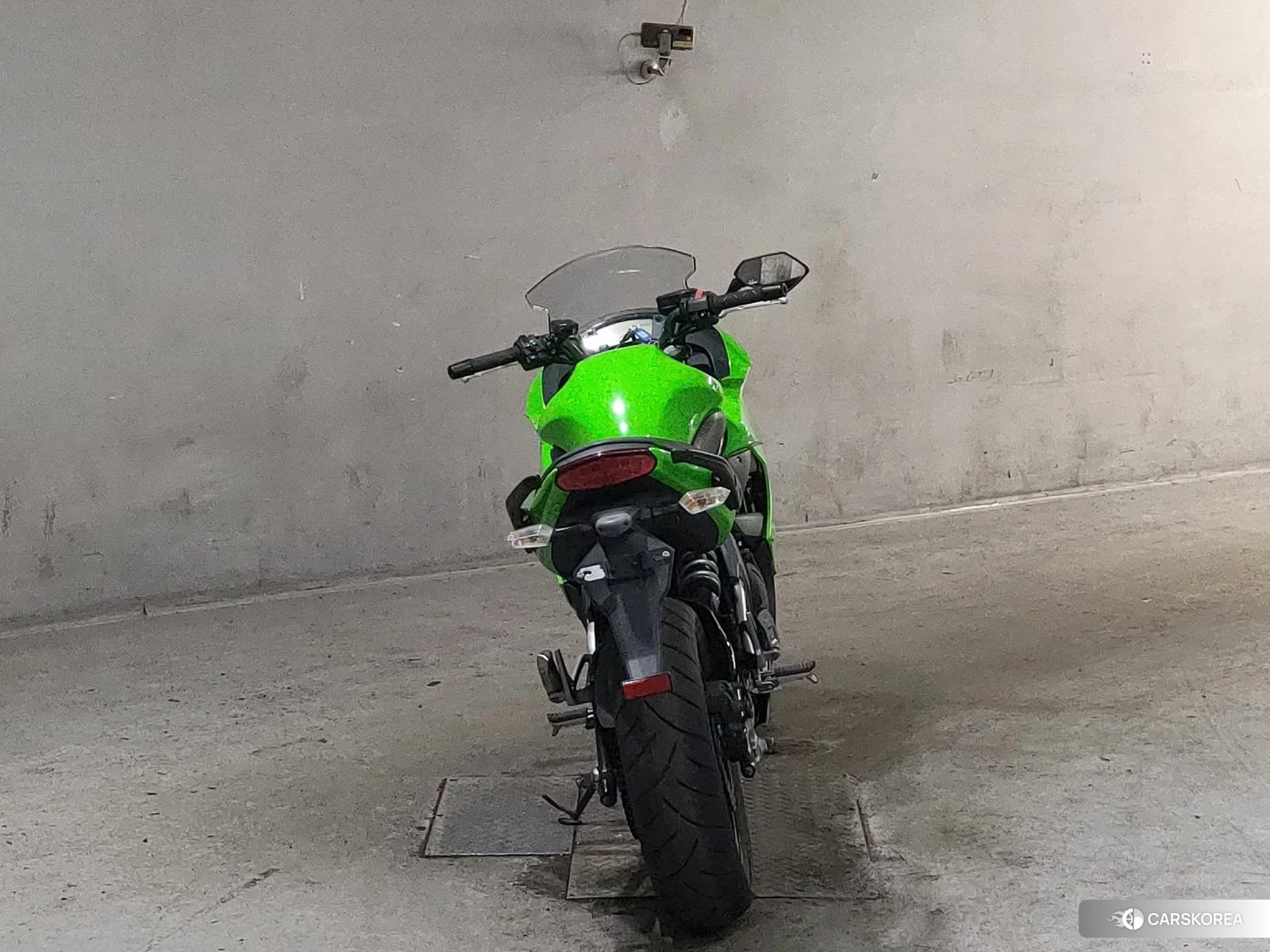 Kawasaki NINJA 400R 2011 из Японии, фото 2