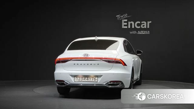 Hyundai The New Grandeur IG Hybrid id 4444068 из Кореи 26
