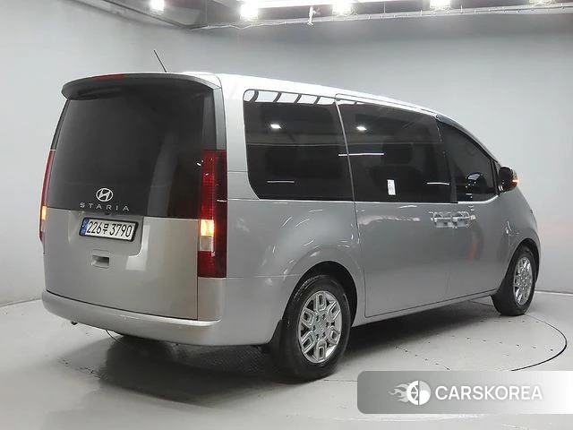 Hyundai Staria id 4262673 из Кореи 14