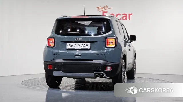 Jeep Renegade id 3248982 из Кореи 14