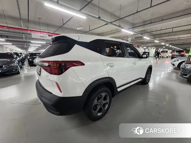 Kia Seltos 2019 Белый из Кореи, фото 6