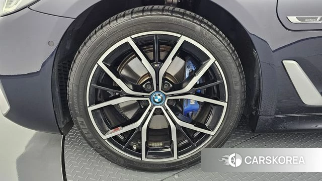 BMW 5 Series (G30) id 4682477 из Кореи 28