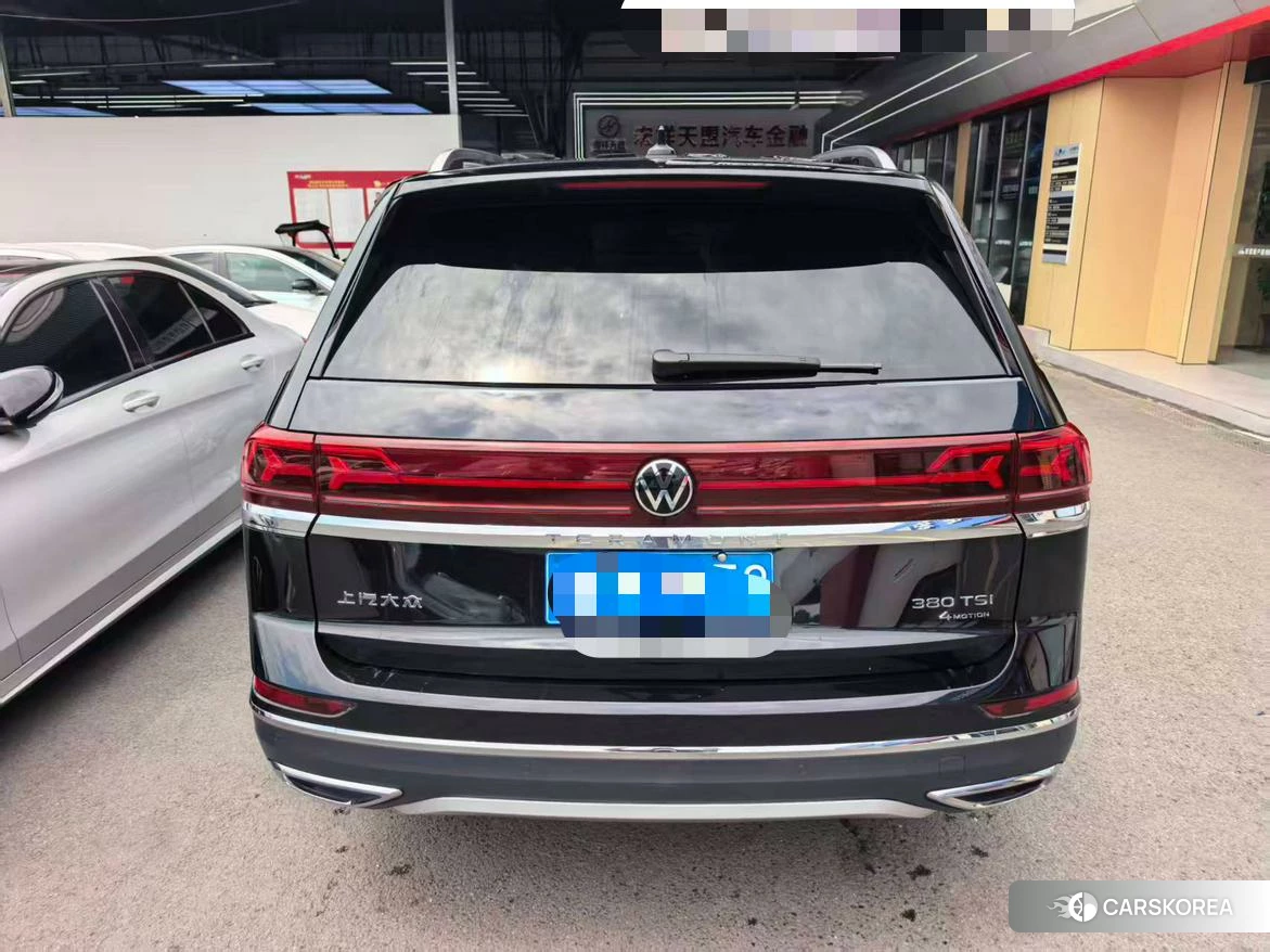 Volkswagen Tourang 2023 Черный из Китая, фото 4