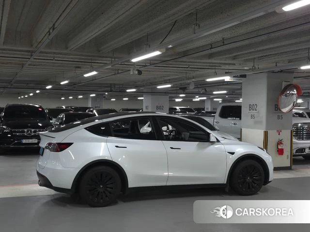 Tesla Model Y id 3909781 из Кореи 14