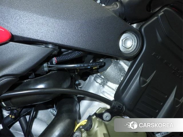 Engine photo