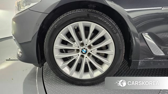 BMW 5 Series (G30) id 4776353 из Кореи 26