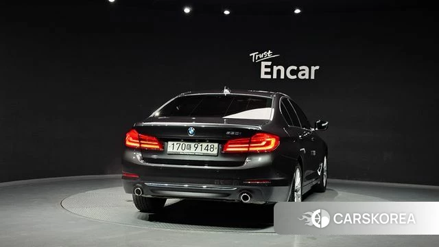 BMW 5 Series (G30) id 4573855 из Кореи 24
