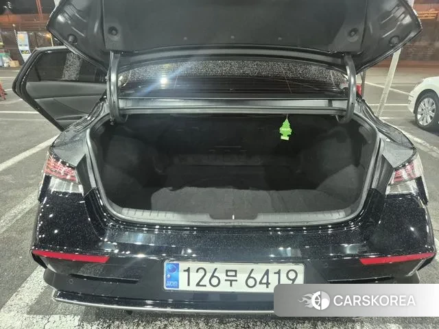 Hyundai The New Avante (CN7) 2024 Черный из Кореи, фото 5