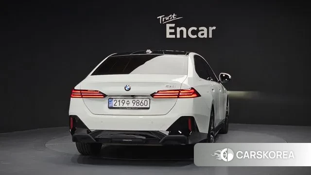 BMW 5 Series (G60) id 3431515 из Кореи 14