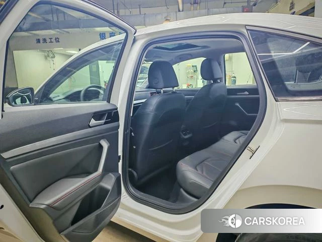 Volkswagen Lavida 2024 Белый из Китая, фото 6