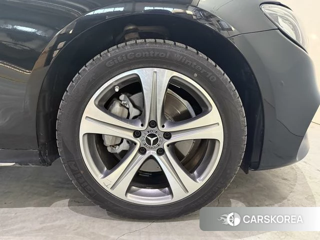 Mercedes-Benz E-class id 3857967 из Китая 7