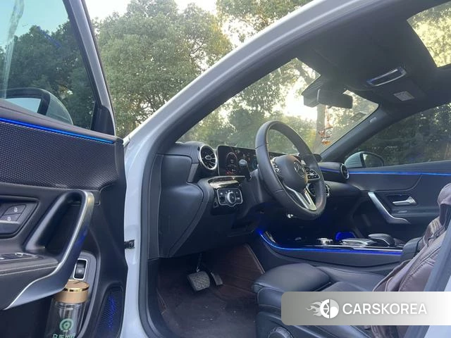 Mercedes-Benz Class A 2021 Белый из Китая, фото 4
