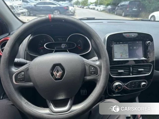 Renault Korea (Samsung) Clio 2018 Красный из Кореи, фото 4