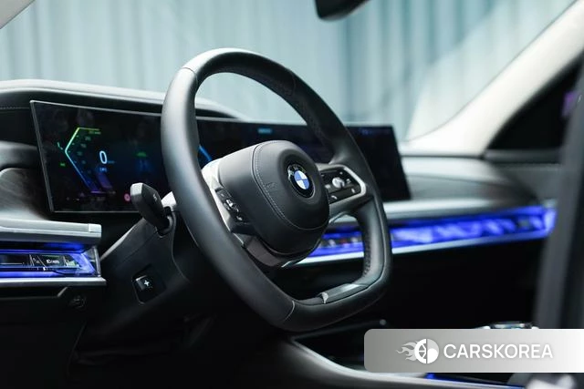 BMW 7 series 2025 Черный из Китая, фото 4