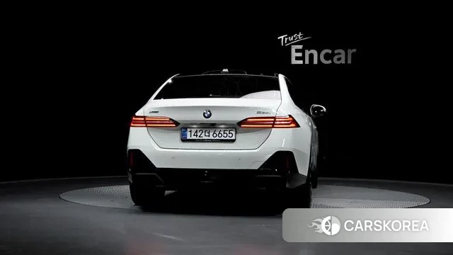 BMW 5 Series (G60) id 3415246 из Кореи 14