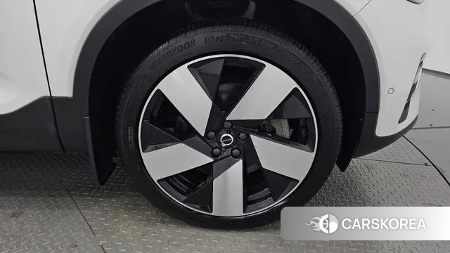 Volvo C40 Richards id 3576904 из Кореи 14