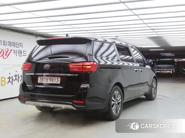 Kia The New Carnival id 3573980 из Кореи 14