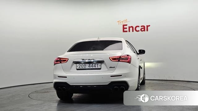 Maserati Ghibli id 3942572 из Кореи 14