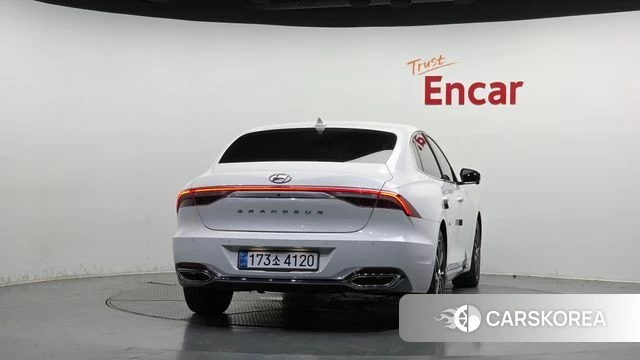 Hyundai The New Grandeur IG id 4464417 из Кореи 27