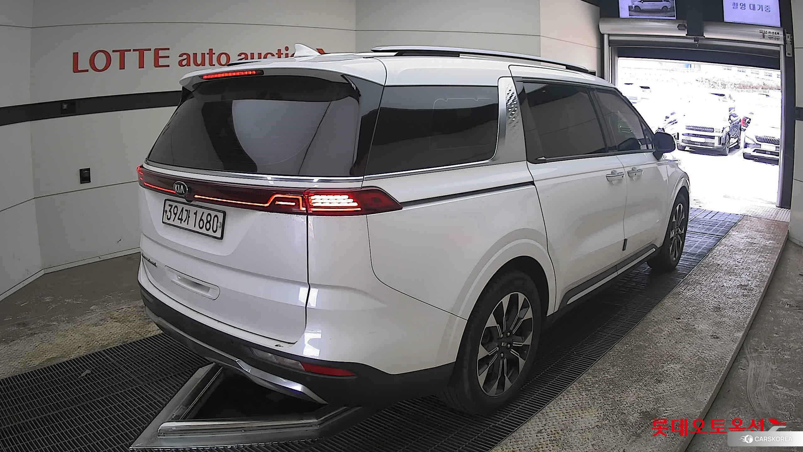 Kia Carnival id 3869406 из Кореи 30