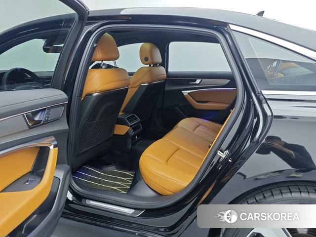 Audi A6L id 4209256 из Китая 14