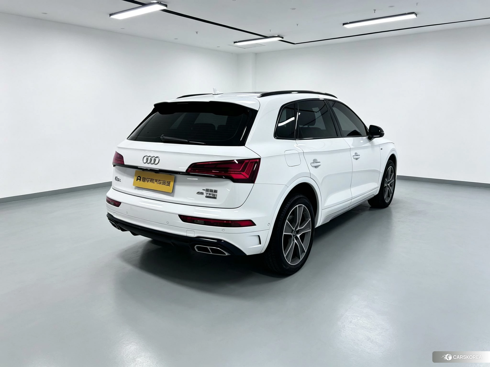 Audi Q5L id 4479311 из Китая 14