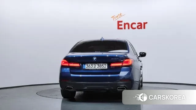 BMW 5 Series (G30) id 3428159 из Кореи 14