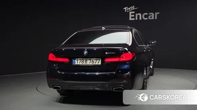 BMW 5 Series (G30) id 3348417 из Кореи 14