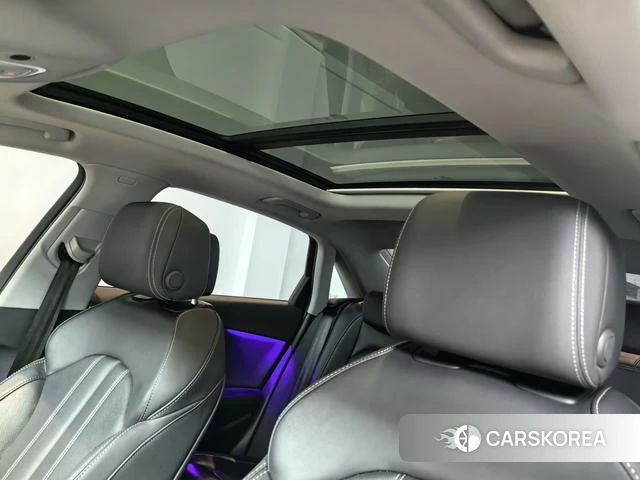 Audi A4L id 4307086 из Китая 12