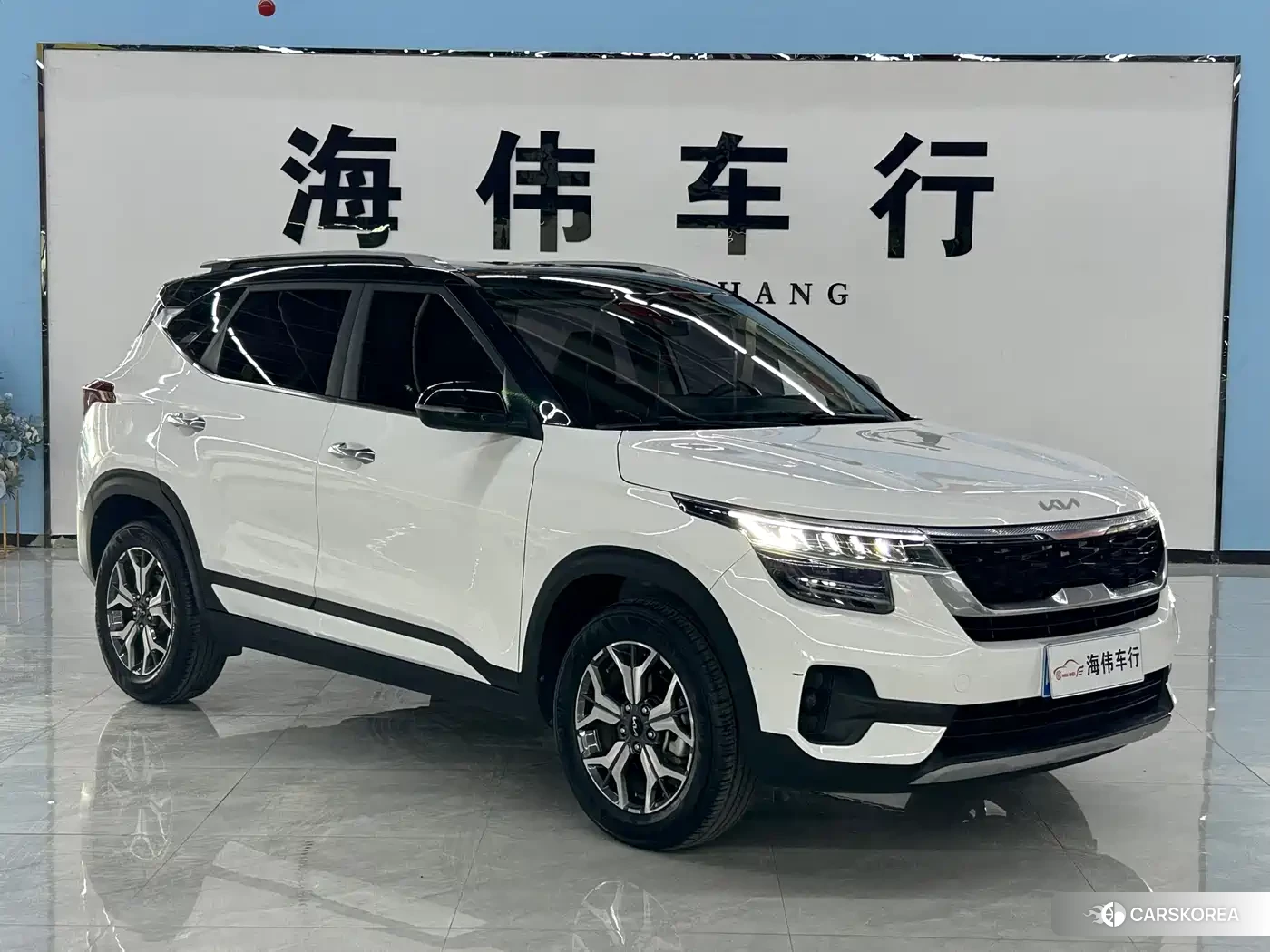 Kia KX3 proud run 2023 Белый из Китая, фото 6