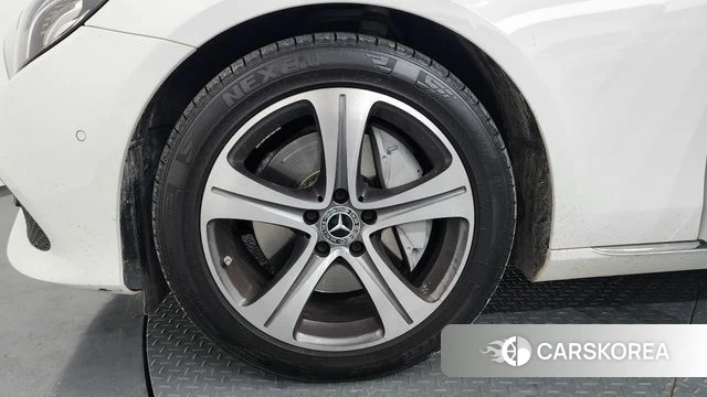 Mercedes-Benz E-Class W213 id 4563202 из Кореи 29