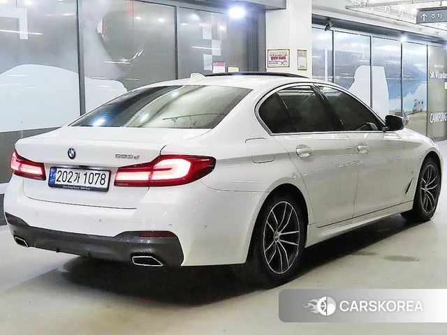 BMW 5 Series (G30) id 4542241 из Кореи 14