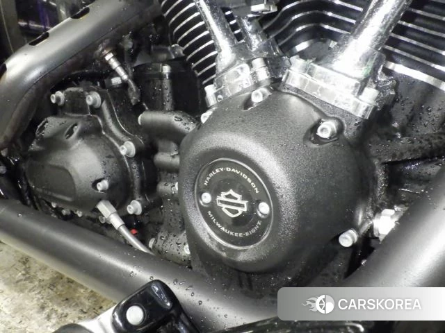 Engine photo