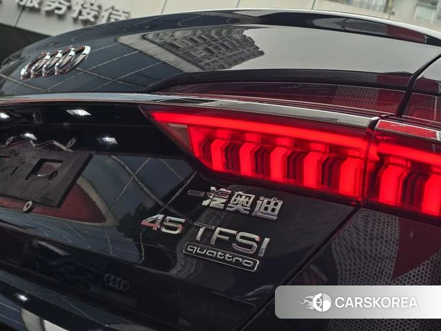 Audi A6L id 4259494 из Китая 18