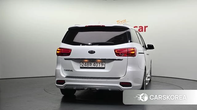 Kia The New Carnival id 4397833 из Кореи 14