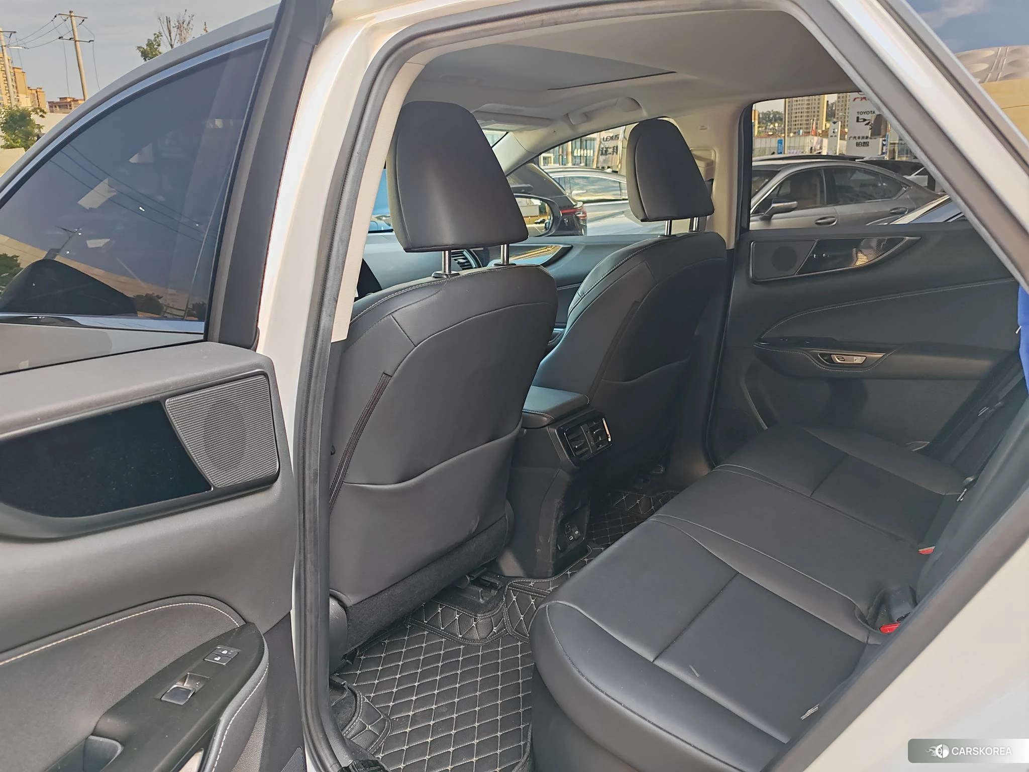 Lexus NX PHEV id 4440966 из Китая 11