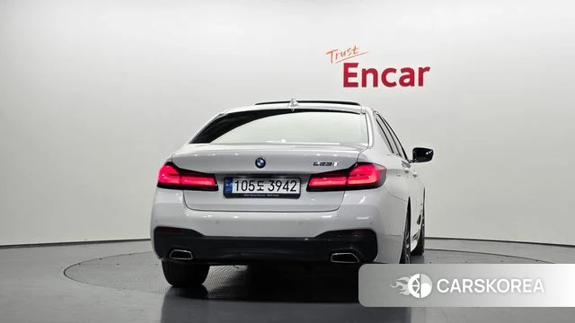 BMW 5 Series (G30) id 4223155 из Кореи 29