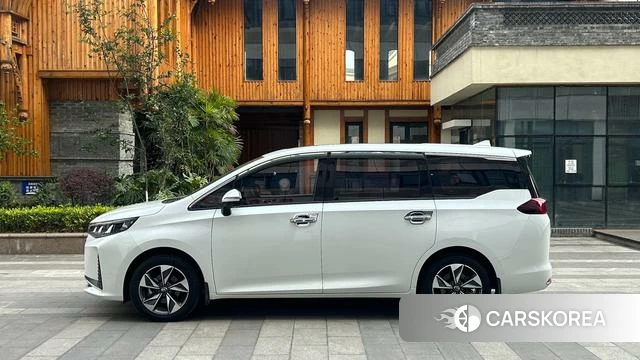 GAC Trumpchi Trumpchi M6 id 4216835 из Китая 19