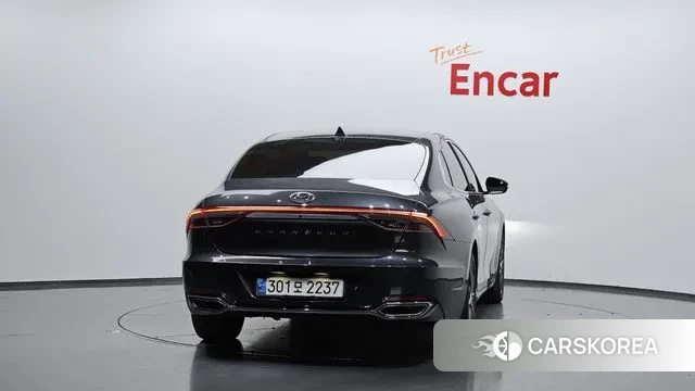 Hyundai The New Grandeur IG id 3367664 из Кореи 14