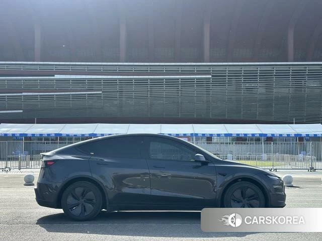 Tesla Model Y id 3957781 из Китая 9