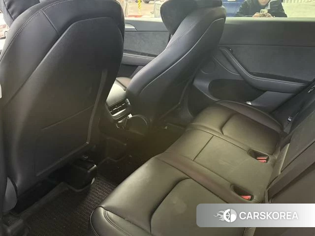 Tesla Model Y 2023 Черный из Китая, фото 4