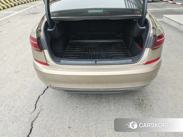 Volkswagen Passat 2022 Шампань из Китая, фото 4