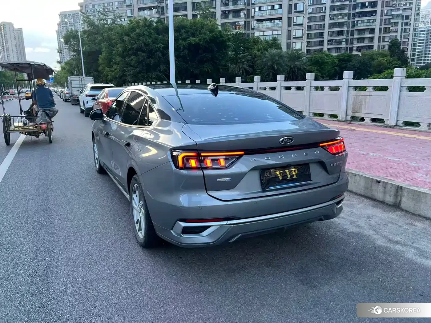Ford Mondeo 2022 Silver/gray из Китая, фото 4