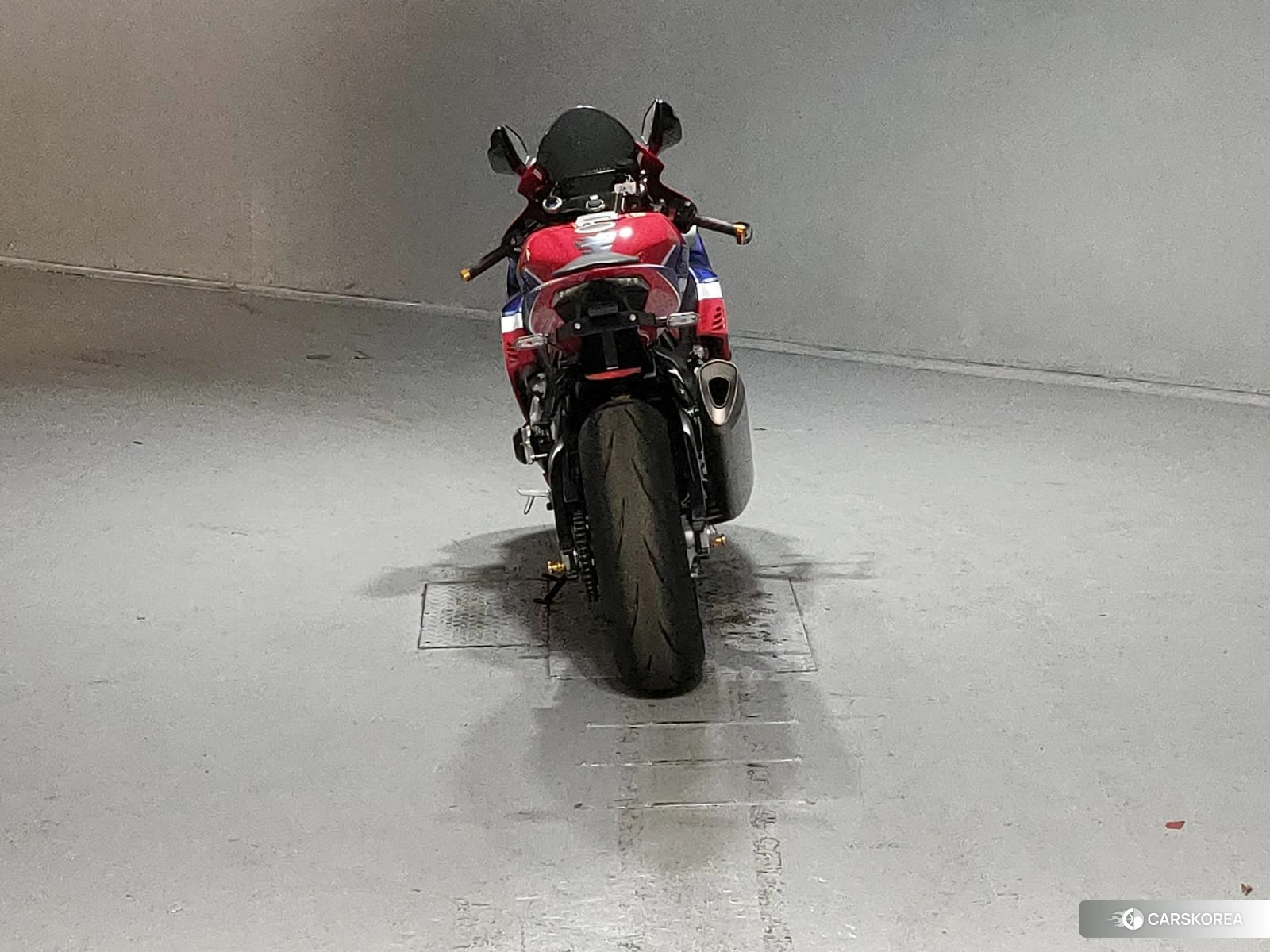 Проданный Honda CBR1000RR-R FIREBLADE SP 2021 из Японии, фото 4