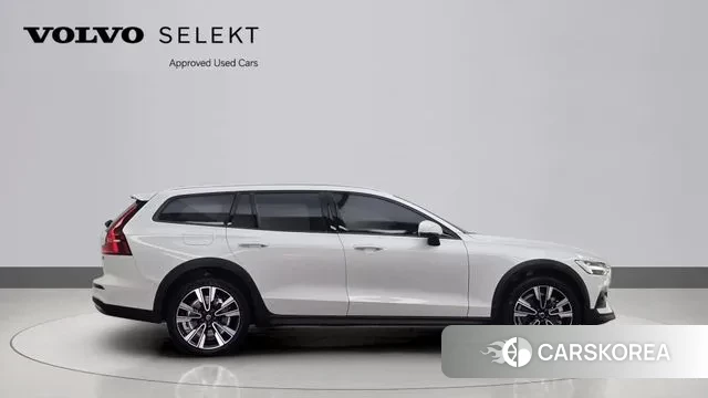 Volvo V60 Cross-Country 2nd Generation id 3431278 из Кореи 14