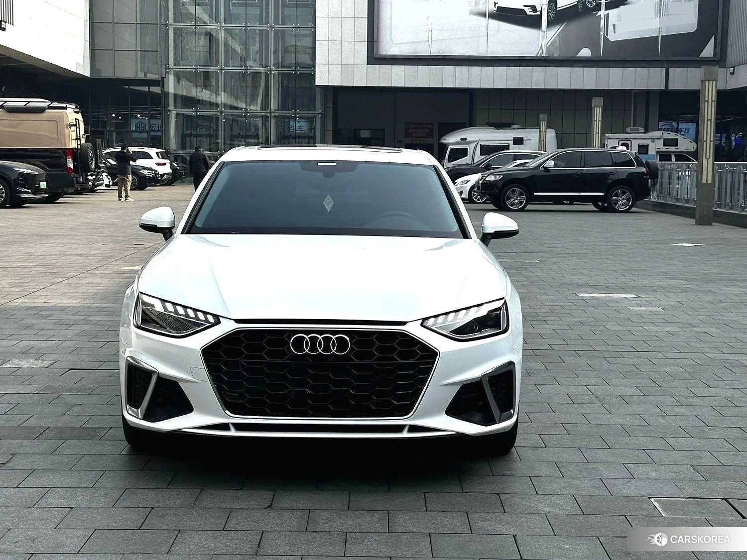 Audi A4L 2020 Белый из Китая, фото 4