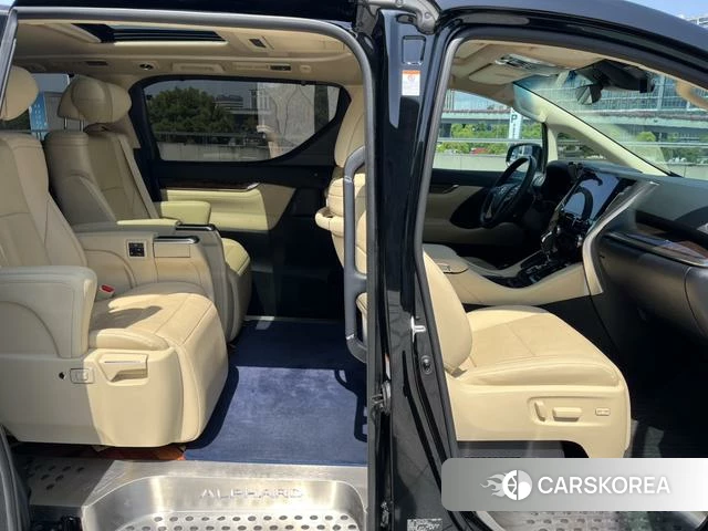 Toyota Elfa id 4275921 из Китая 12