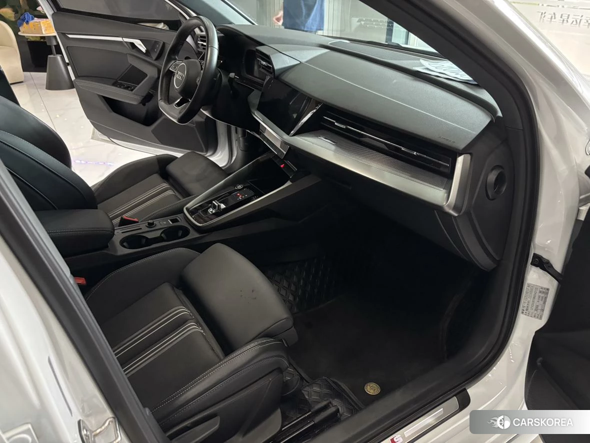 Audi A3 id 4498923 из Китая 17
