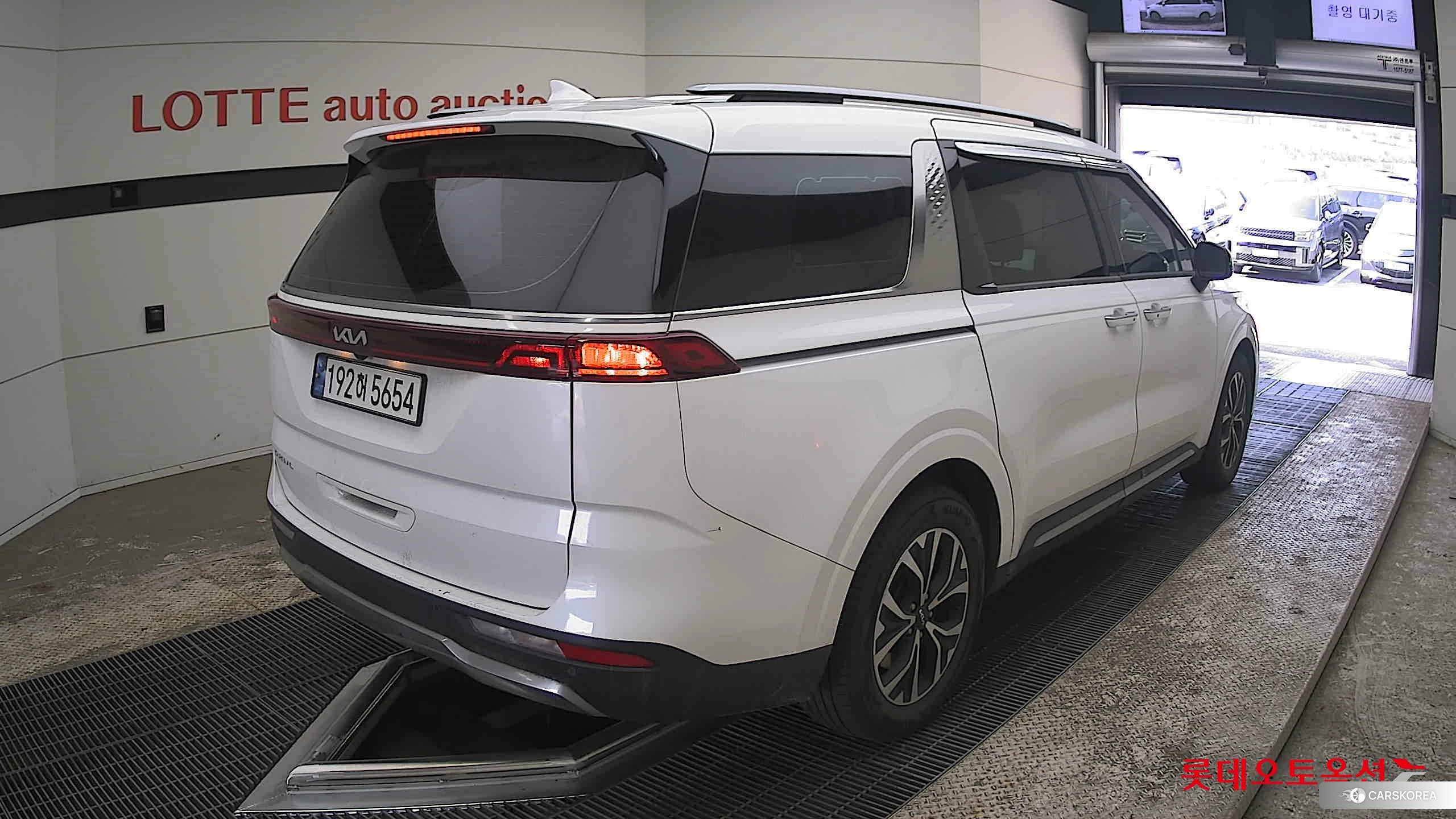 Kia Carnival id 3882082 из Кореи 32